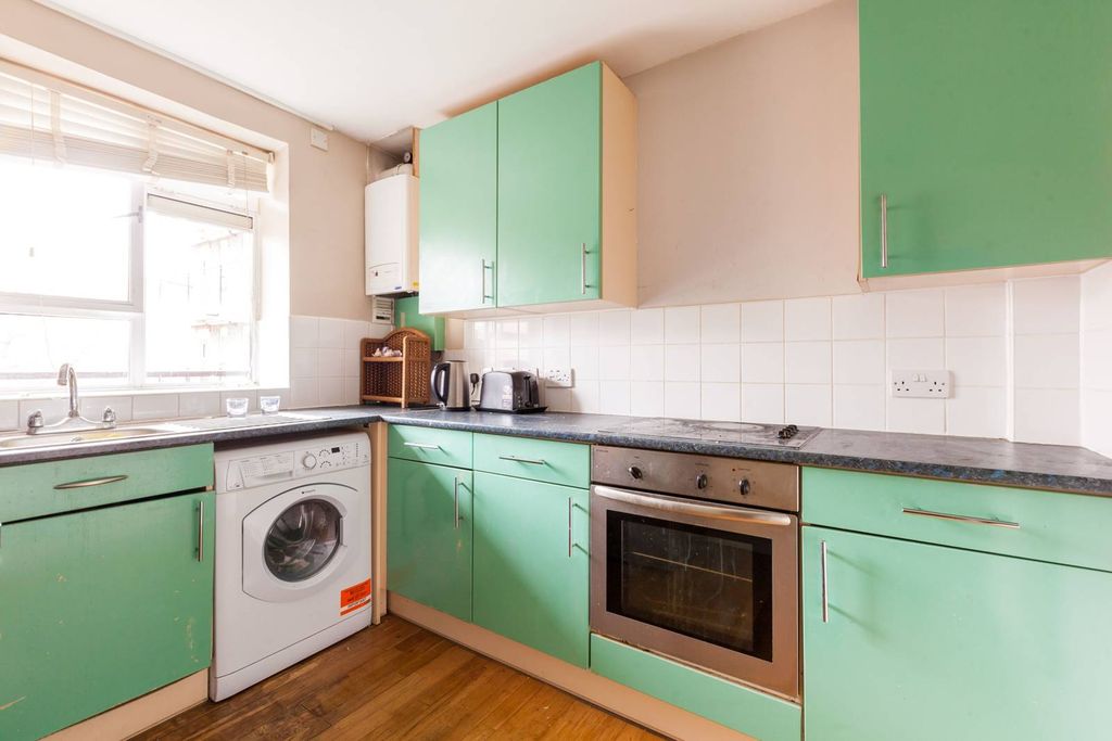 Property photo 1 of 5