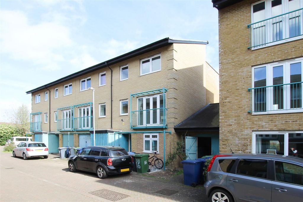 Property photo 1 of 8 Img_2554.Jpg