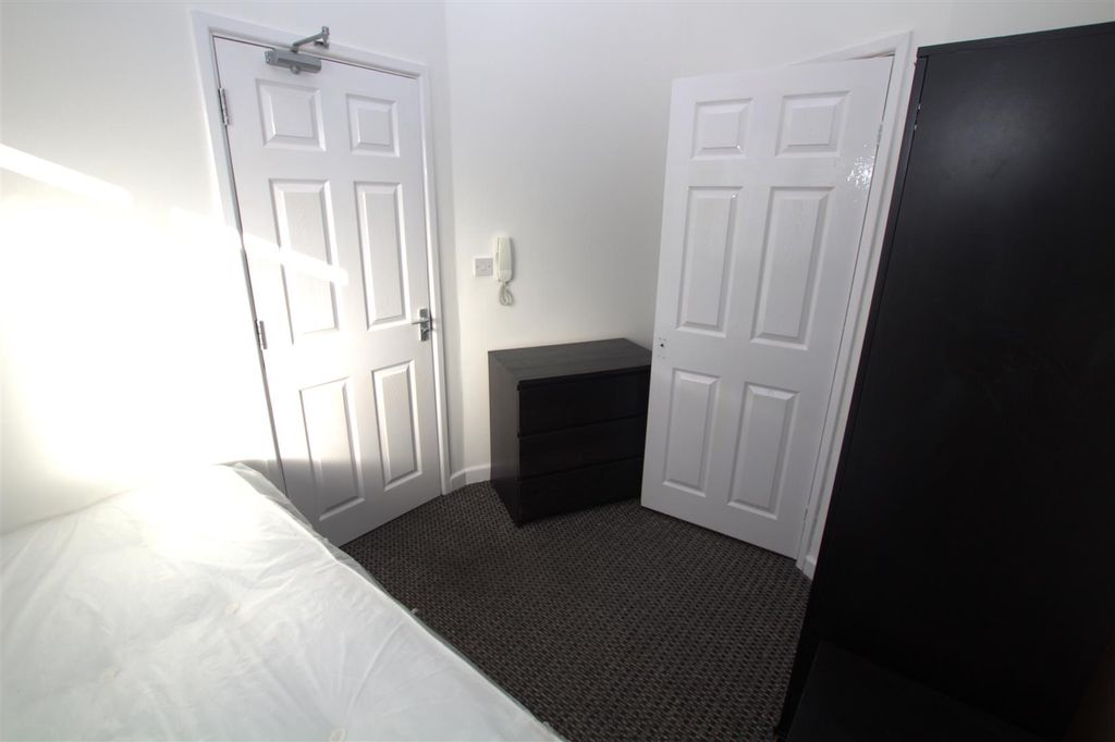 Property photo 1 of 3 Room 1 Reverse .Jpg