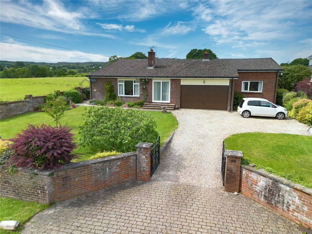 Property photo 2 of 28 Picture No. 16