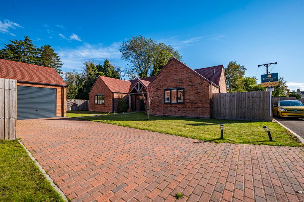 Property photo 1 of 22 Photo 16