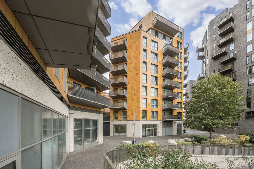 Property photo 2 of 8