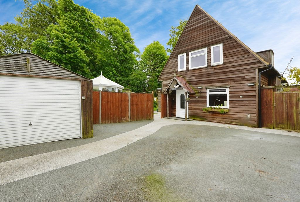 Property photo 1 of 17 Photo