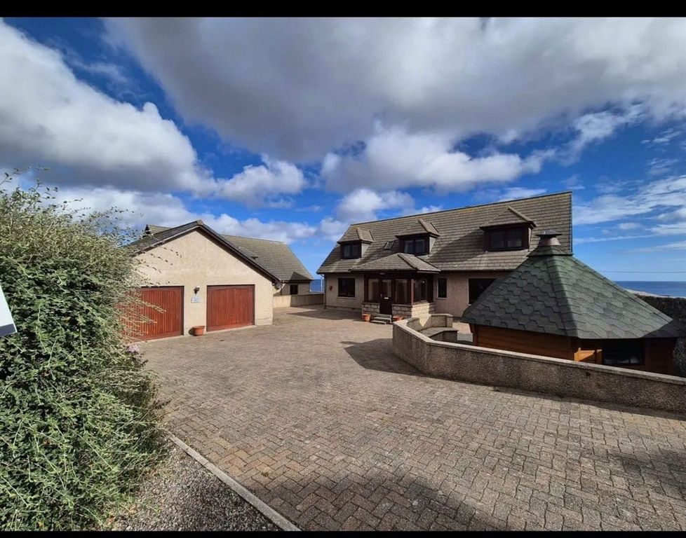 Property photo 1 of 42