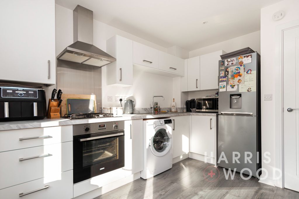 Property photo 3 of 16 4473266