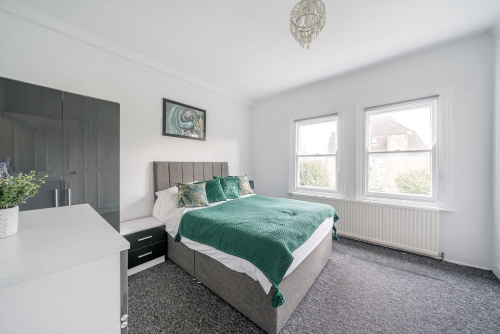 Property photo 3 of 6 954479 (4)