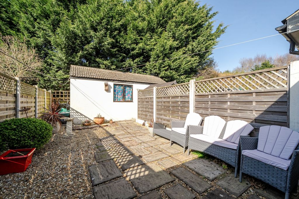 Property photo 3 of 21