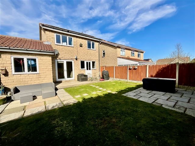 Property photo 1 of 21 Rear Garden