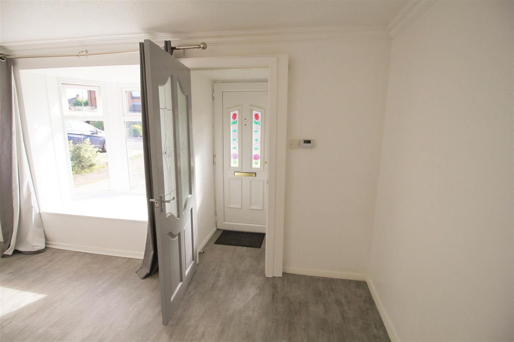 Property photo 3 of 12 Entrance.Jpg
