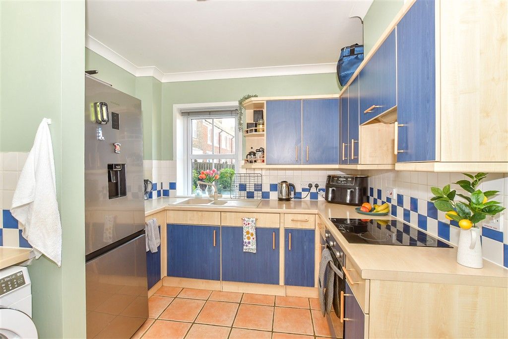 Property photo 2 of 12 Kitchen/ Breakfast Room