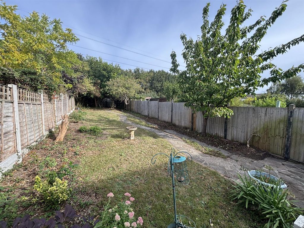 Property photo 2 of 28