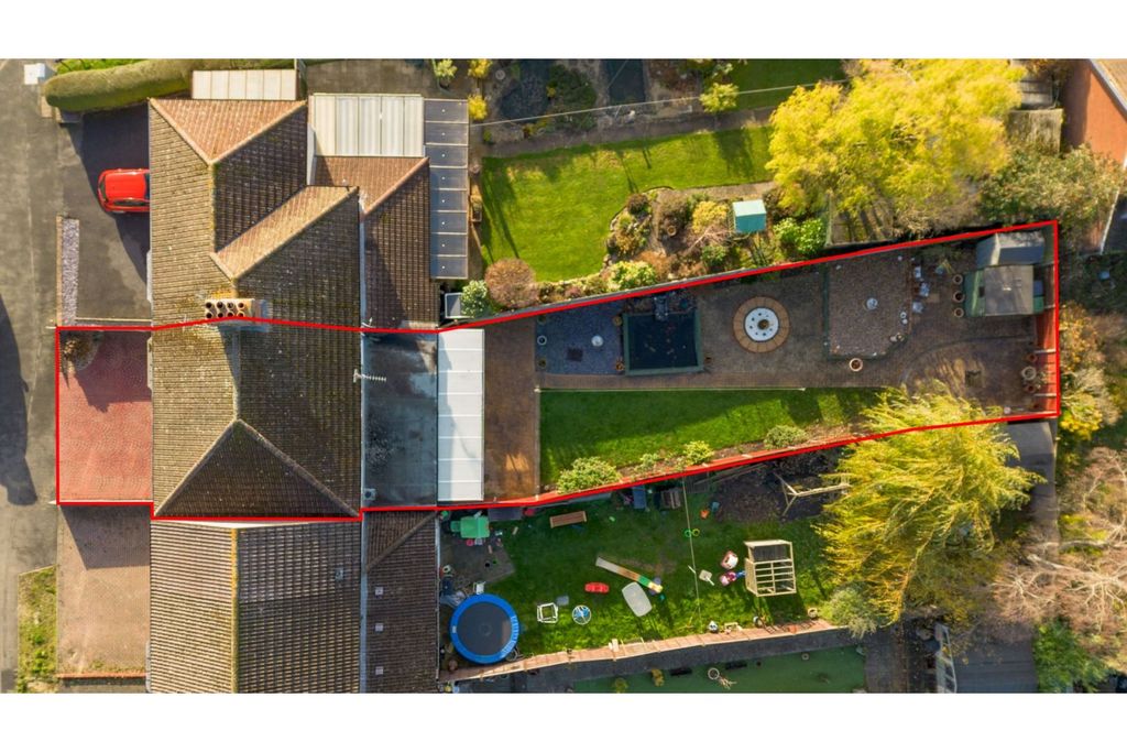 Property photo 2 of 18