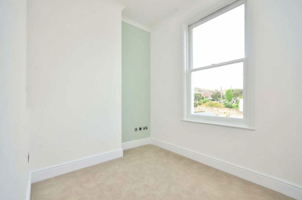 Property photo 3 of 3