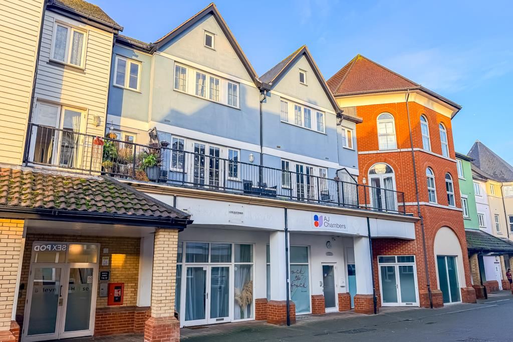 Property photo 1 of 18 Front