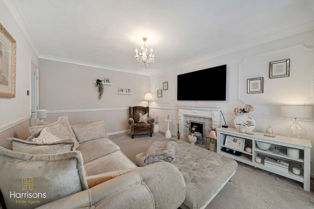 Property photo 3 of 33 5361935