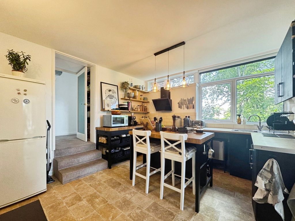 Property photo 3 of 20 Picture No. 04