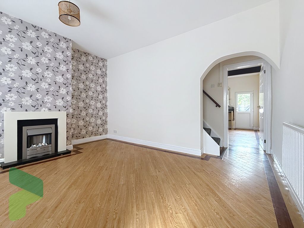 Property photo 1 of 7 Living Room