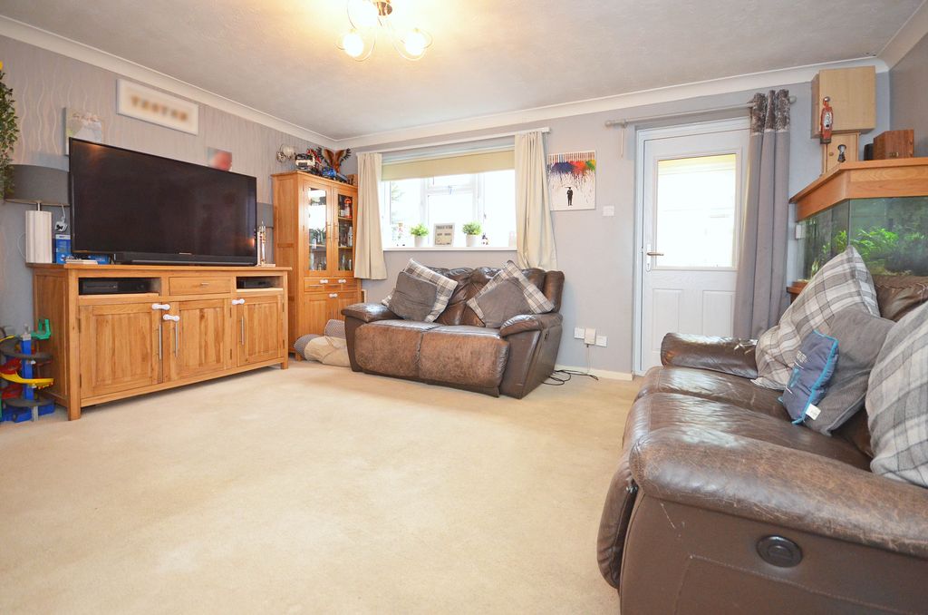 Property photo 3 of 14