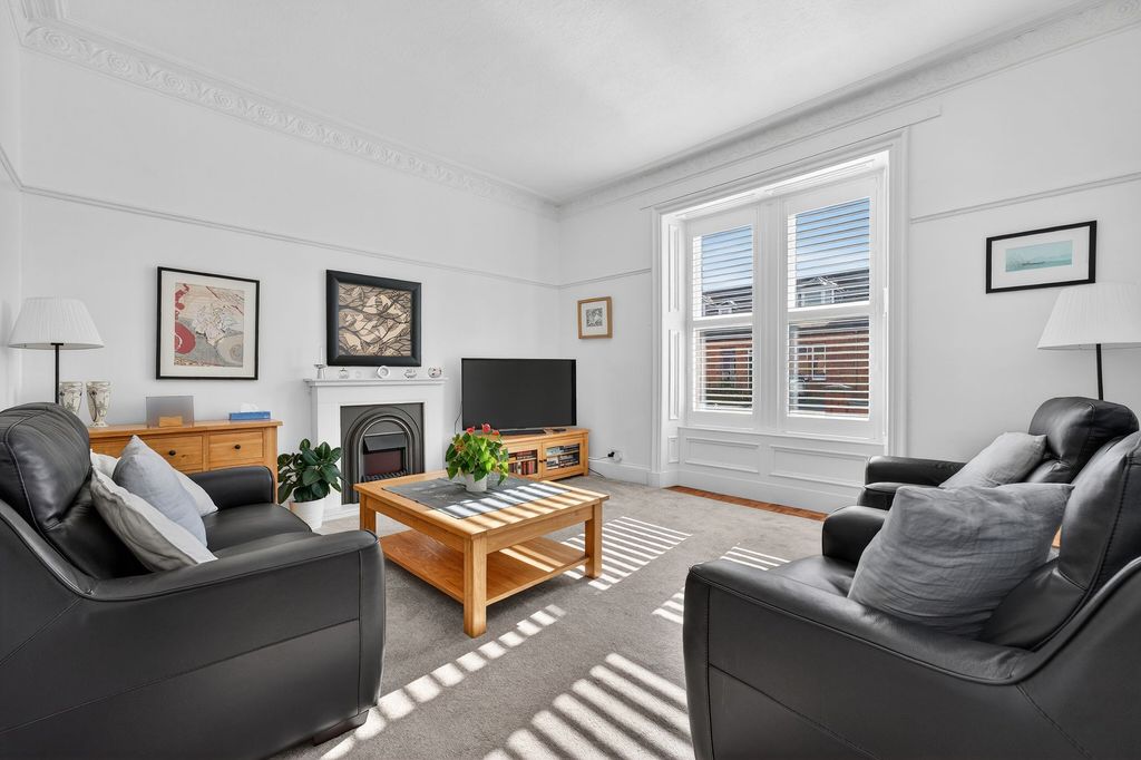 Property photo 2 of 30