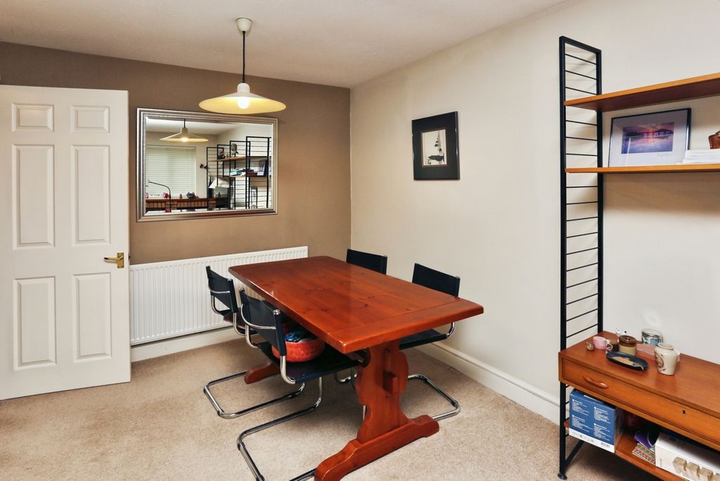 Property photo 2 of 21 Photo