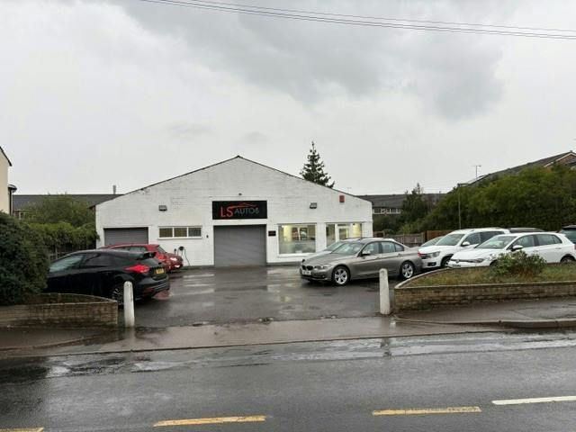 Property photo 1 of 15 Front Forecourt.Jpg