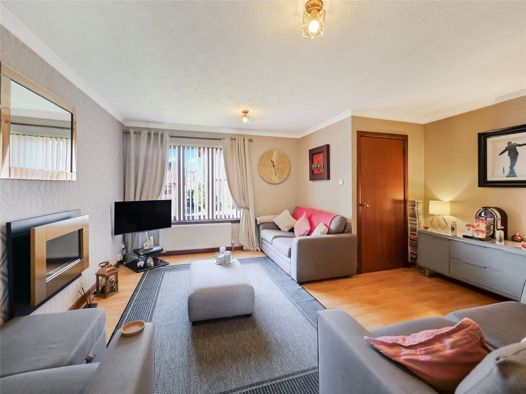 Property photo 2 of 26 Living Room