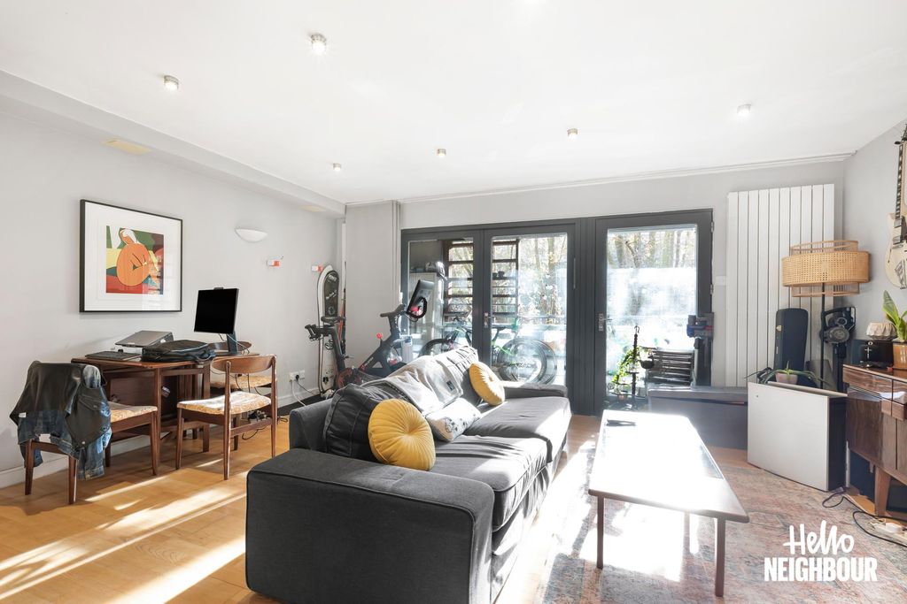 Property photo 2 of 13 Photo 1