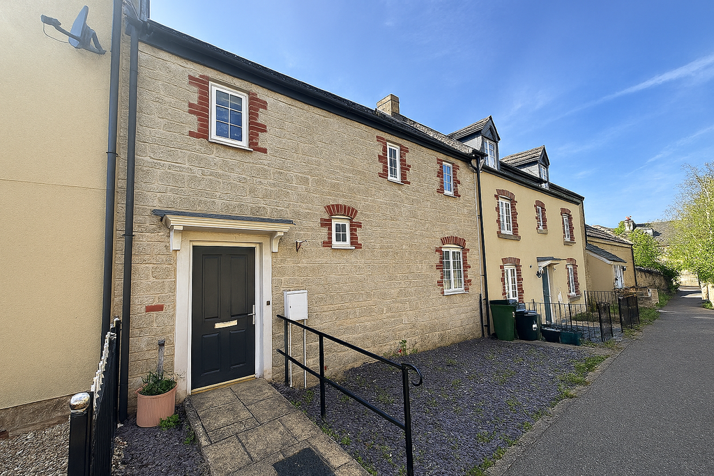 Property photo 1 of 17