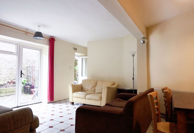 Property photo 3 of 11 Photo 17