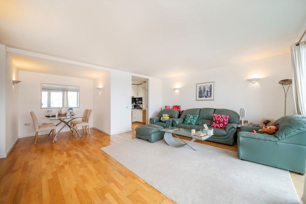 Property photo 3 of 9