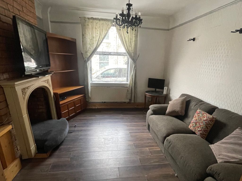 Property photo 3 of 7