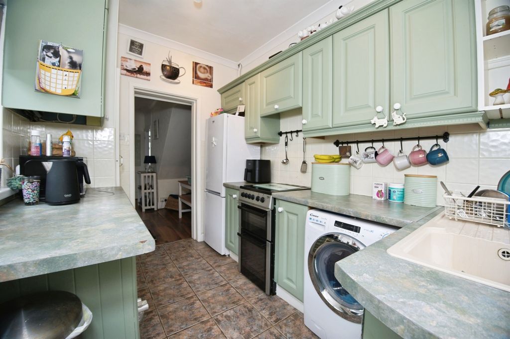 Property photo 3 of 16