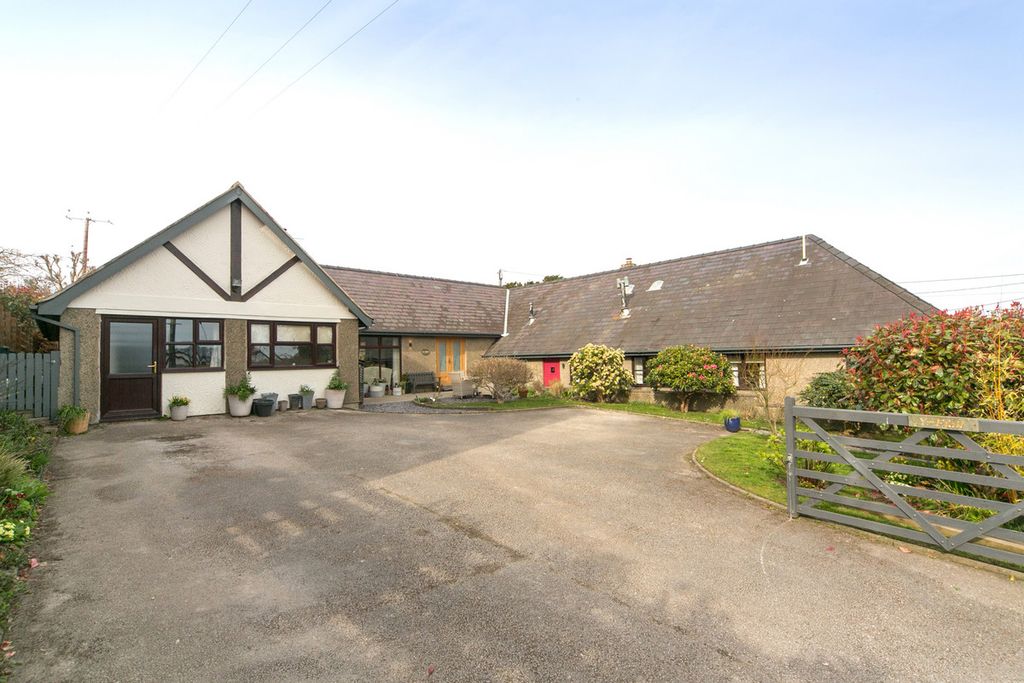 Property photo 1 of 30
