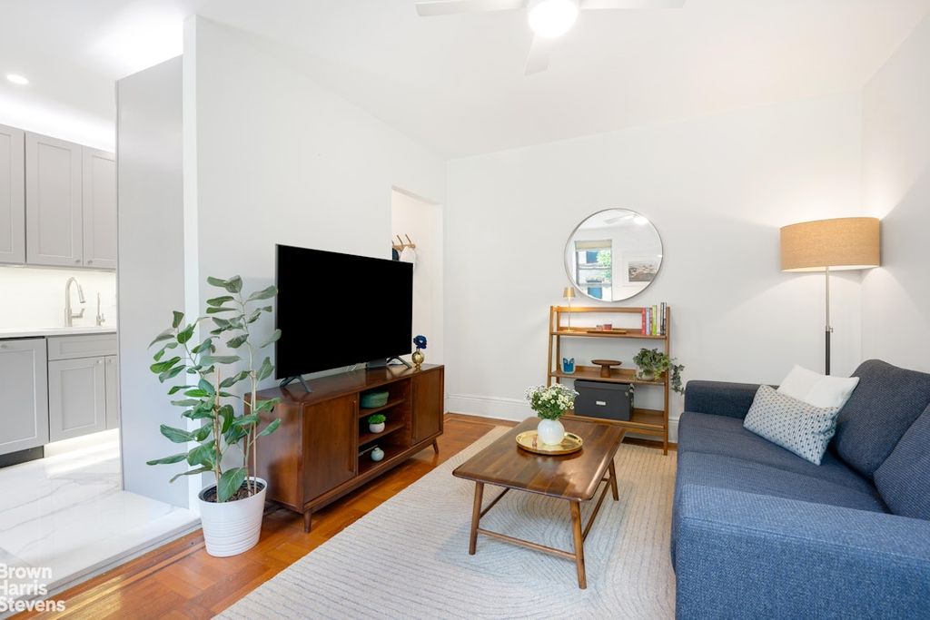 Property photo 3 of 10 <Alttext/>