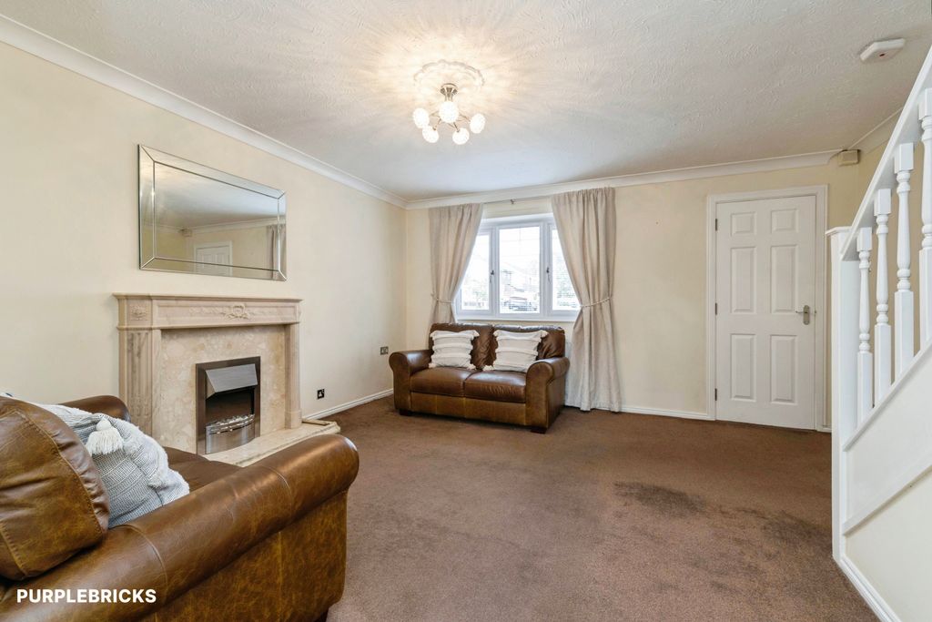 Property photo 3 of 23