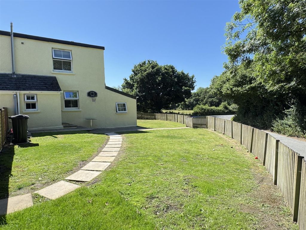 Property photo 2 of 31 Outside