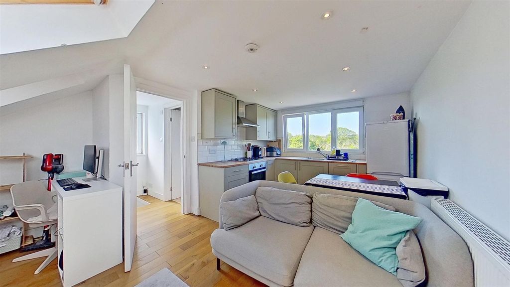 Property photo 3 of 11 Durnsford-Road-Wimbledon-Sw19-04232026_182627.Jpg