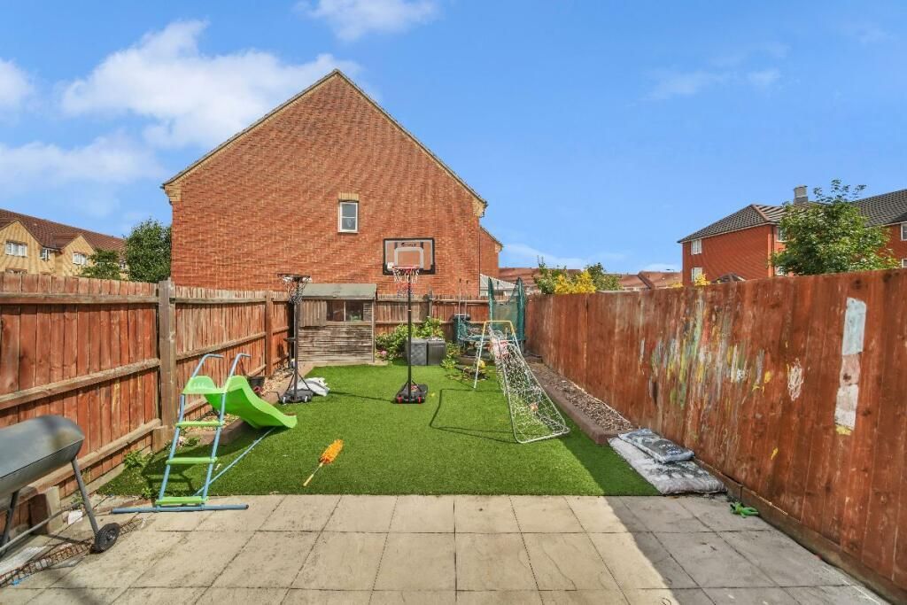 Property photo 2 of 12