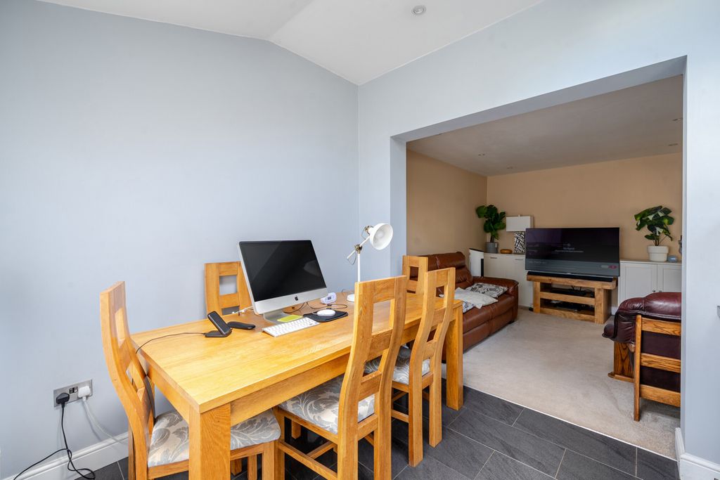 Property photo 3 of 19 1349334-9-68c01A0...