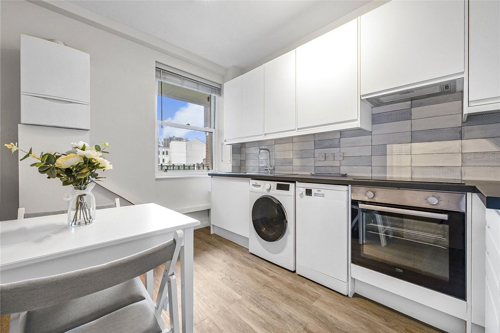 Property photo 2 of 8 Picture No. 01