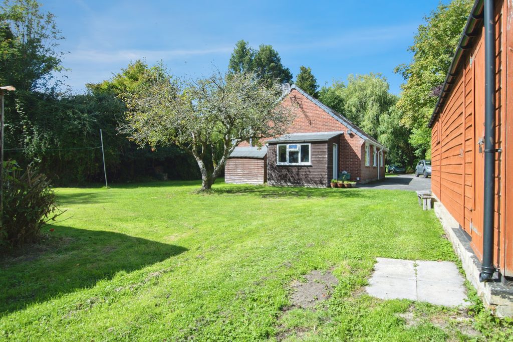Property photo 3 of 27 Entrance Porch