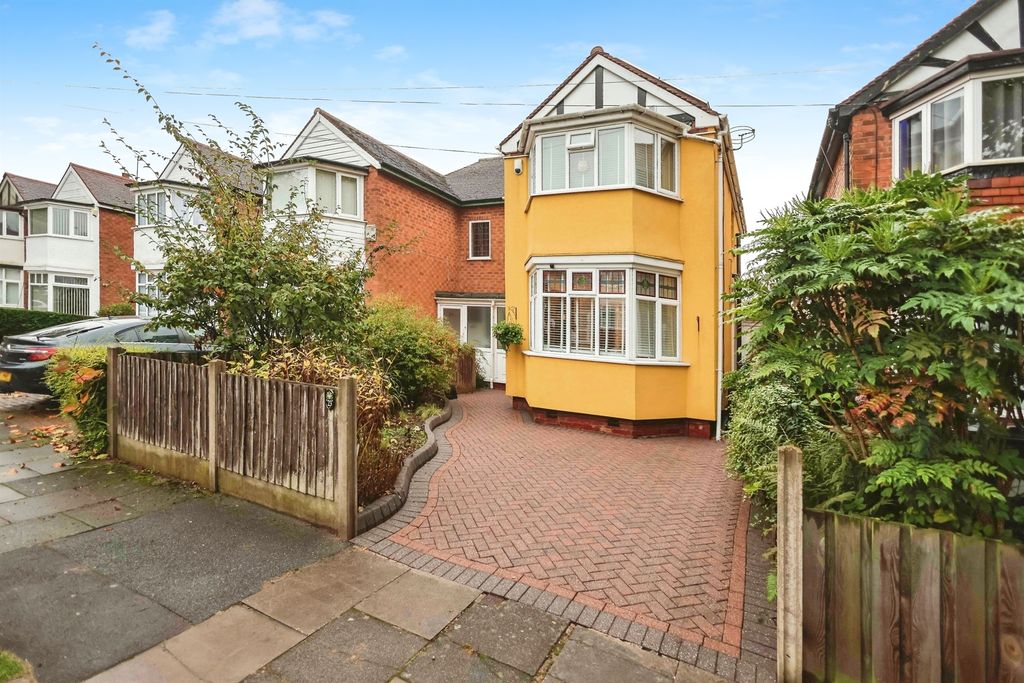 Property photo 1 of 17