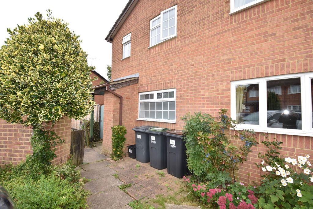 Property photo 1 of 8 2104140