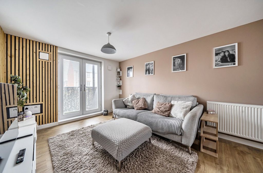 Property photo 2 of 12 1425210-13-69B2F3...