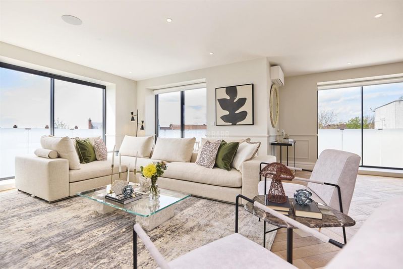 Property photo 2 of 18 Photo 13