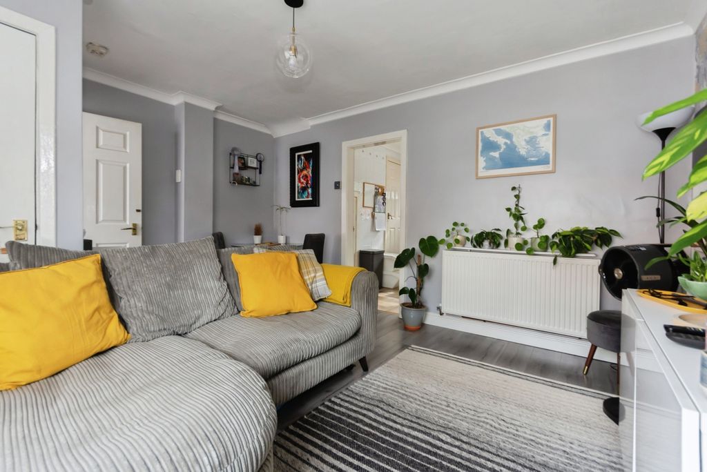 Property photo 3 of 20 Pbox-Img.Jpg