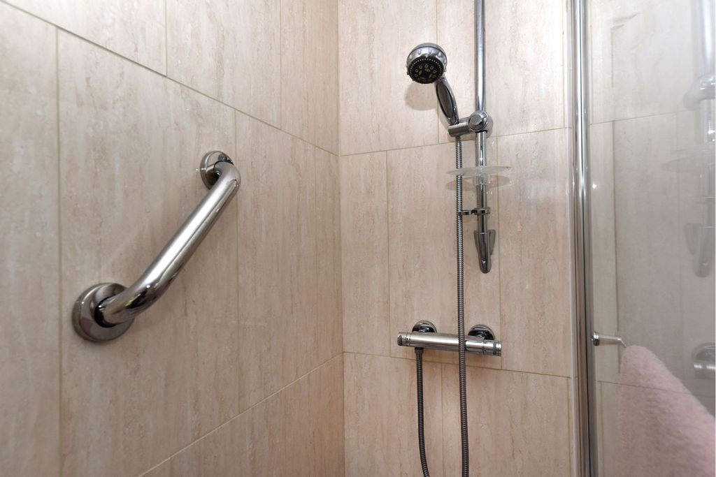 Additional image 7 of 2 bed flat for saleBollinbrook Road, Macclesfield SK10