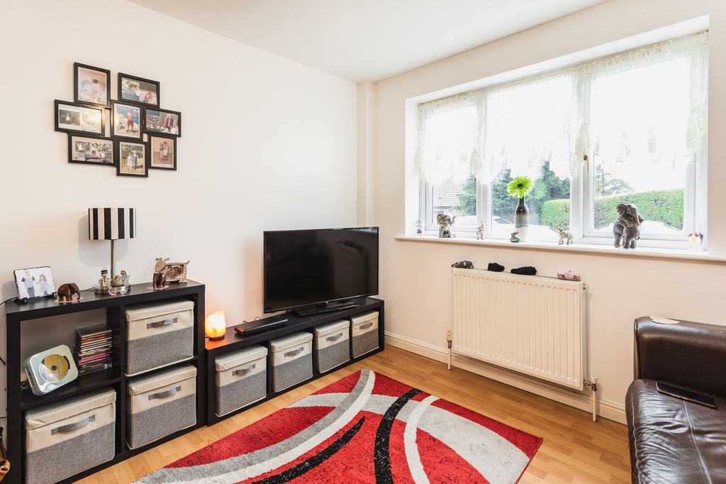 Property photo 3 of 31