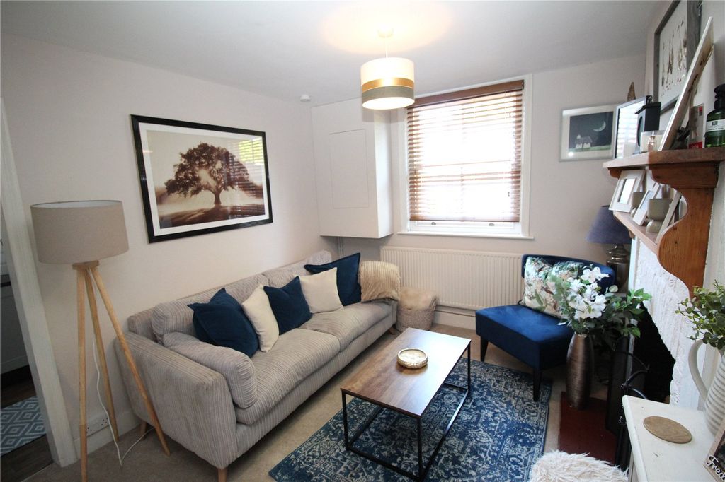 Property photo 2 of 15 Picture No. 20