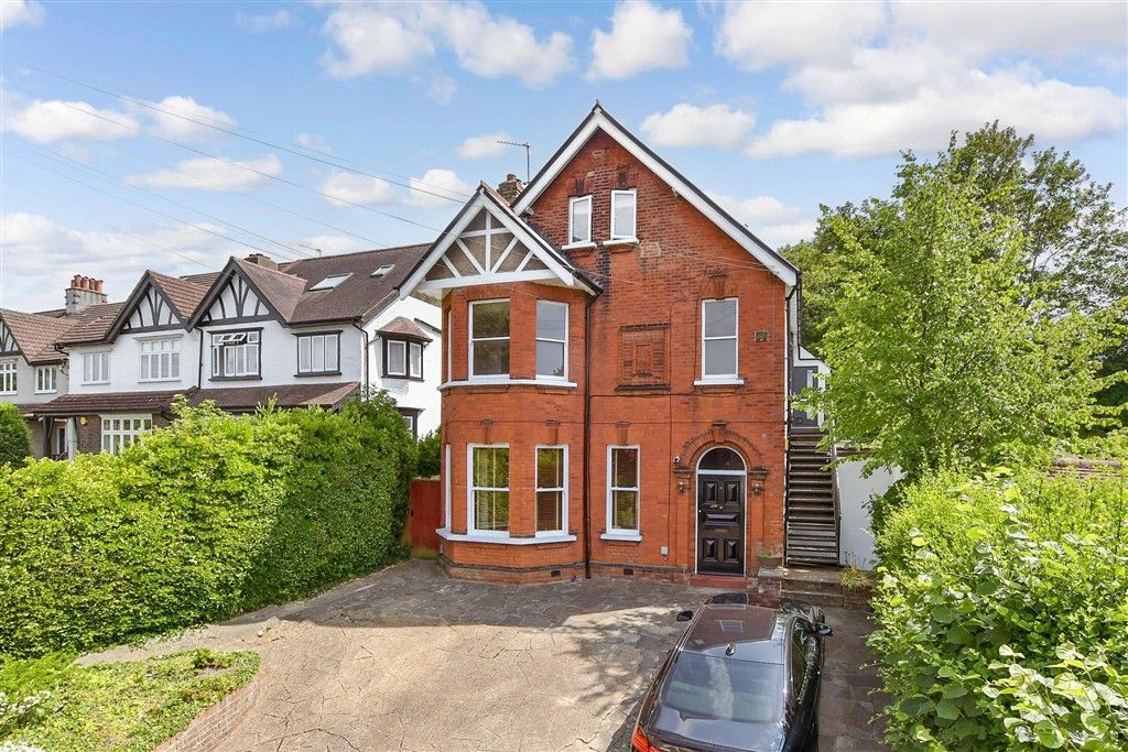 Property photo 1 of 17 External (Web)